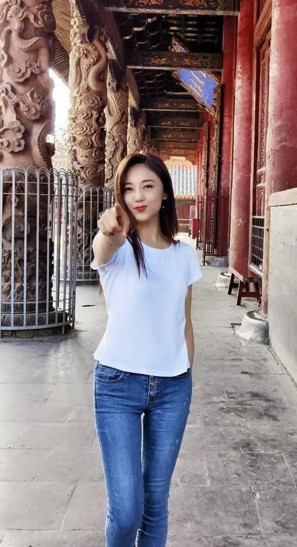 事情搞大!母亲为2个女儿安全多买票占座引发大量网友支持!怒斥官方没有契约精神!