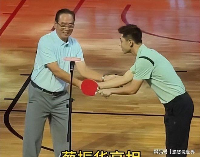 美媒评级状元PK榜眼:迪班萨惊艳评A