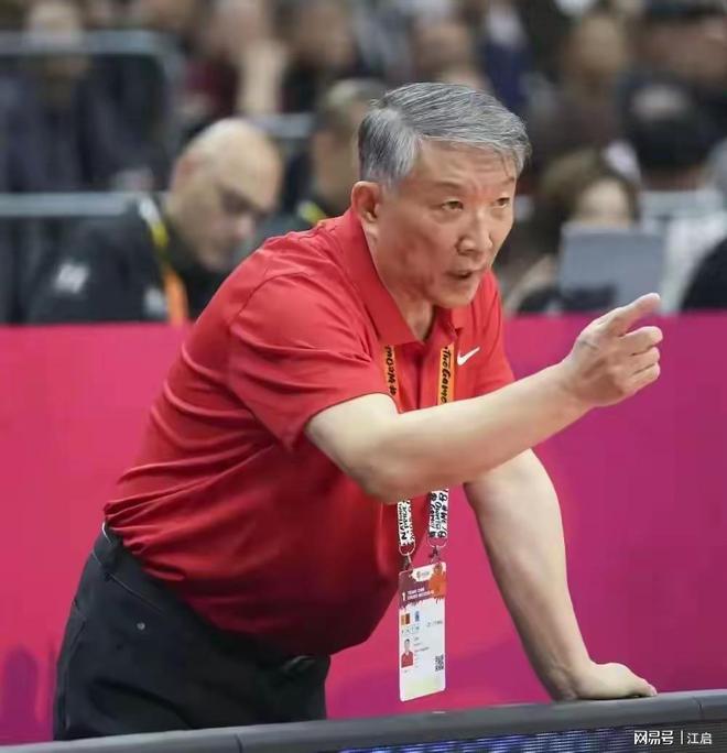 郑钦文意外崩盘遭逆转无缘华盛顿开门红，伊埃拉：专注让自己翻盘