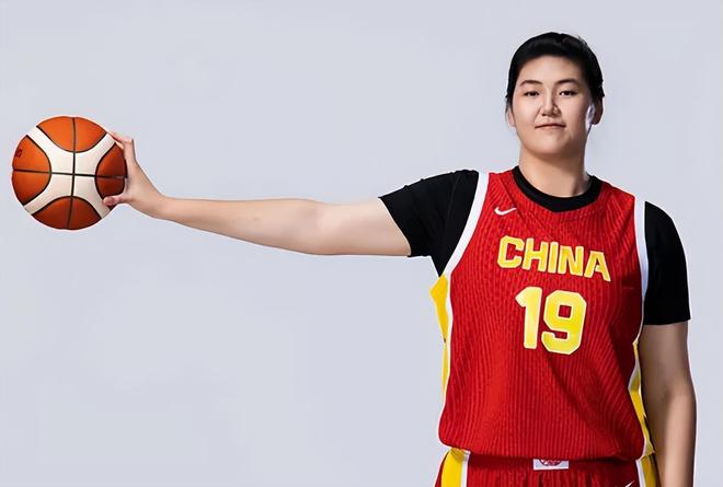 CBA最新消息！胡金秋确定留队，广东宏远签约明星前锋