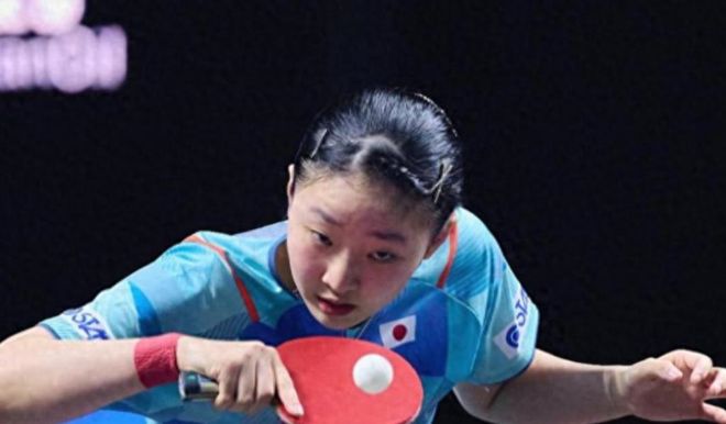 爷爷谢贤去世1月后,谢振轩悉尼被偶遇,与46岁女子恋情真相大白